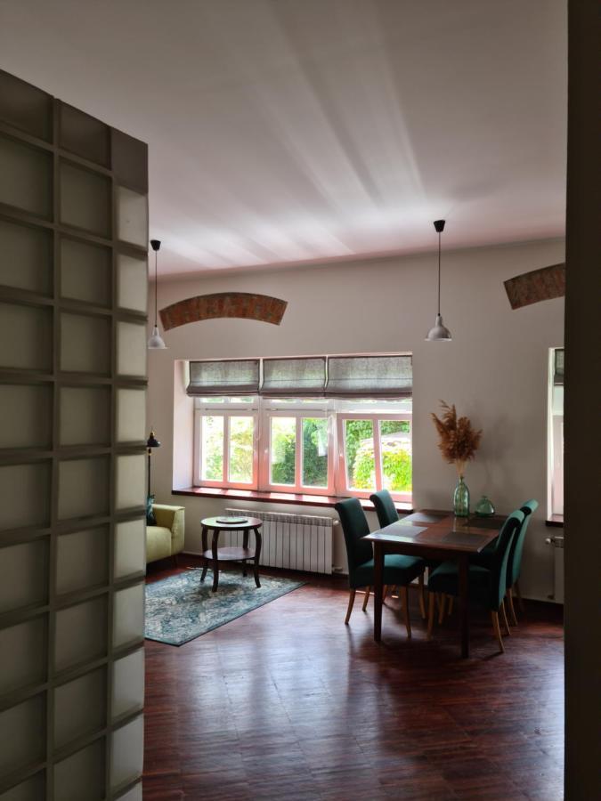 Apartamento Apartament W Starej Szkole Srebrna Góra Exterior foto